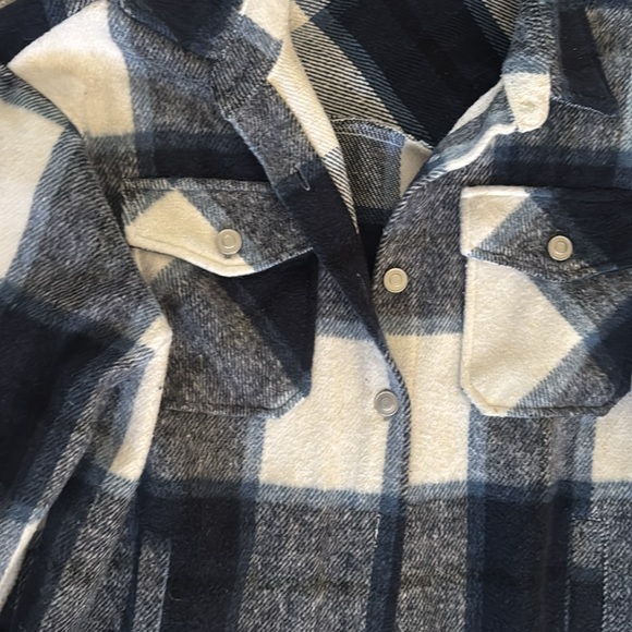 Women’s Shacket- Shirt Jacket - Plaid - Large - Picture 4 of 8
